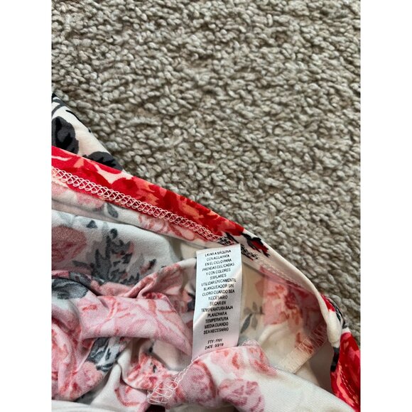 Full Circle Trends Floral Button-Front Tie Hem Top Size 2X Soft Comfort Red Rose - Picture 8 of 8